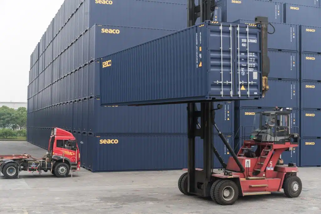 40' Dry Box on Lifting Equipment